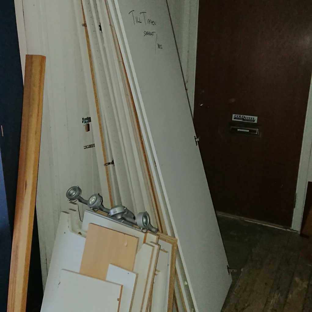 image of isärplockat Ikea garderob - Enskede