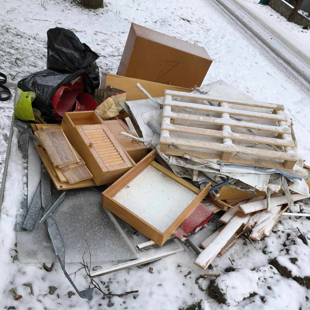 image of Div skräp renovering - Järfälla