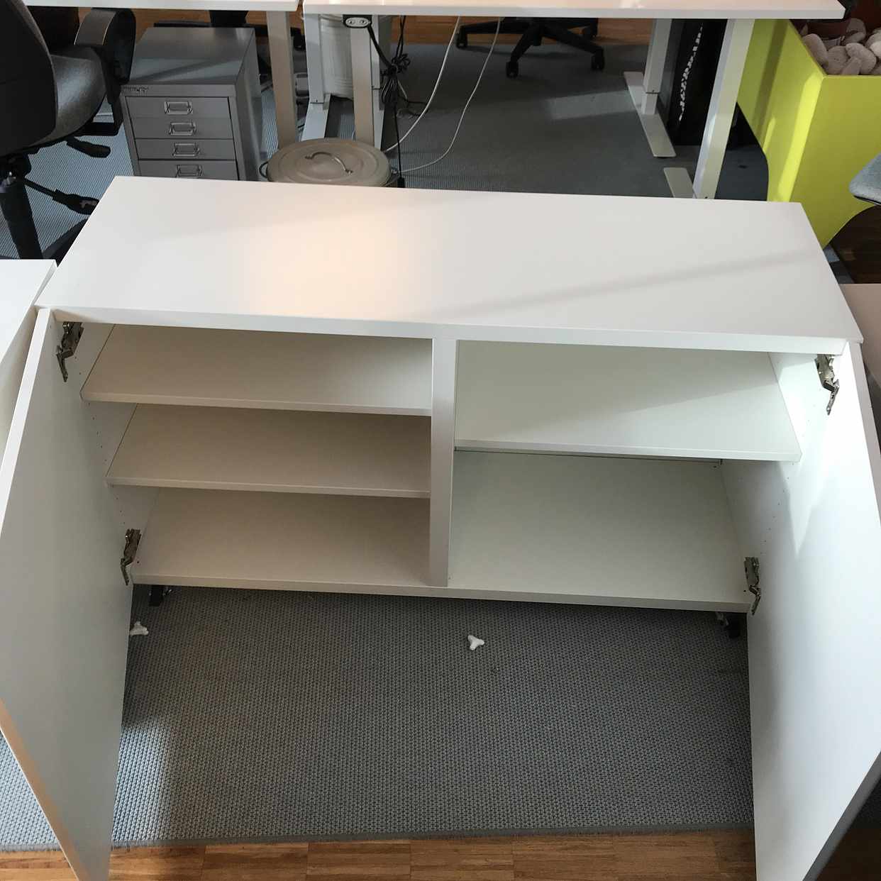image of 3 st skåp á 42x120 - Stockholm