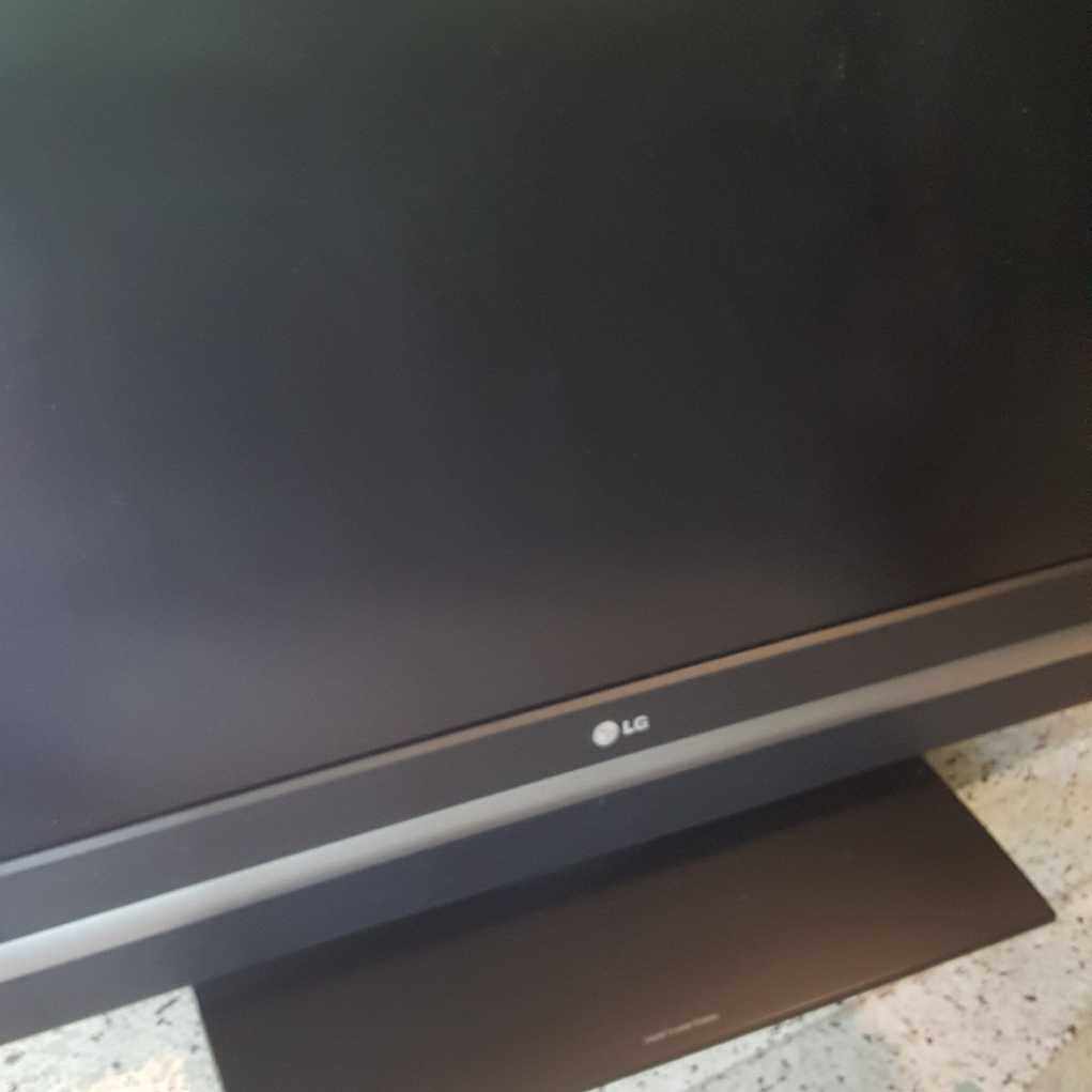 image of Bortskänkes en 37 tum tv - Sundbyberg