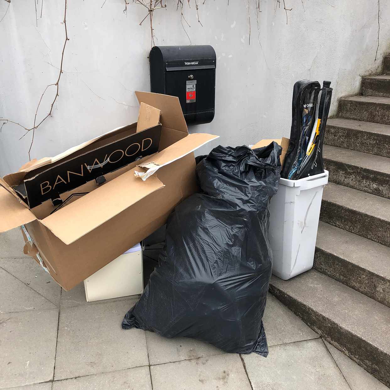 image of Lite skräp till ÅVC. - Hägersten