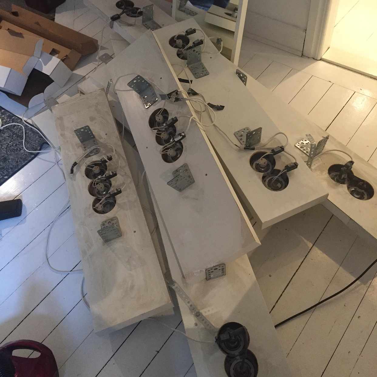 image of Lampanordning i trä - Stockholms Stad
