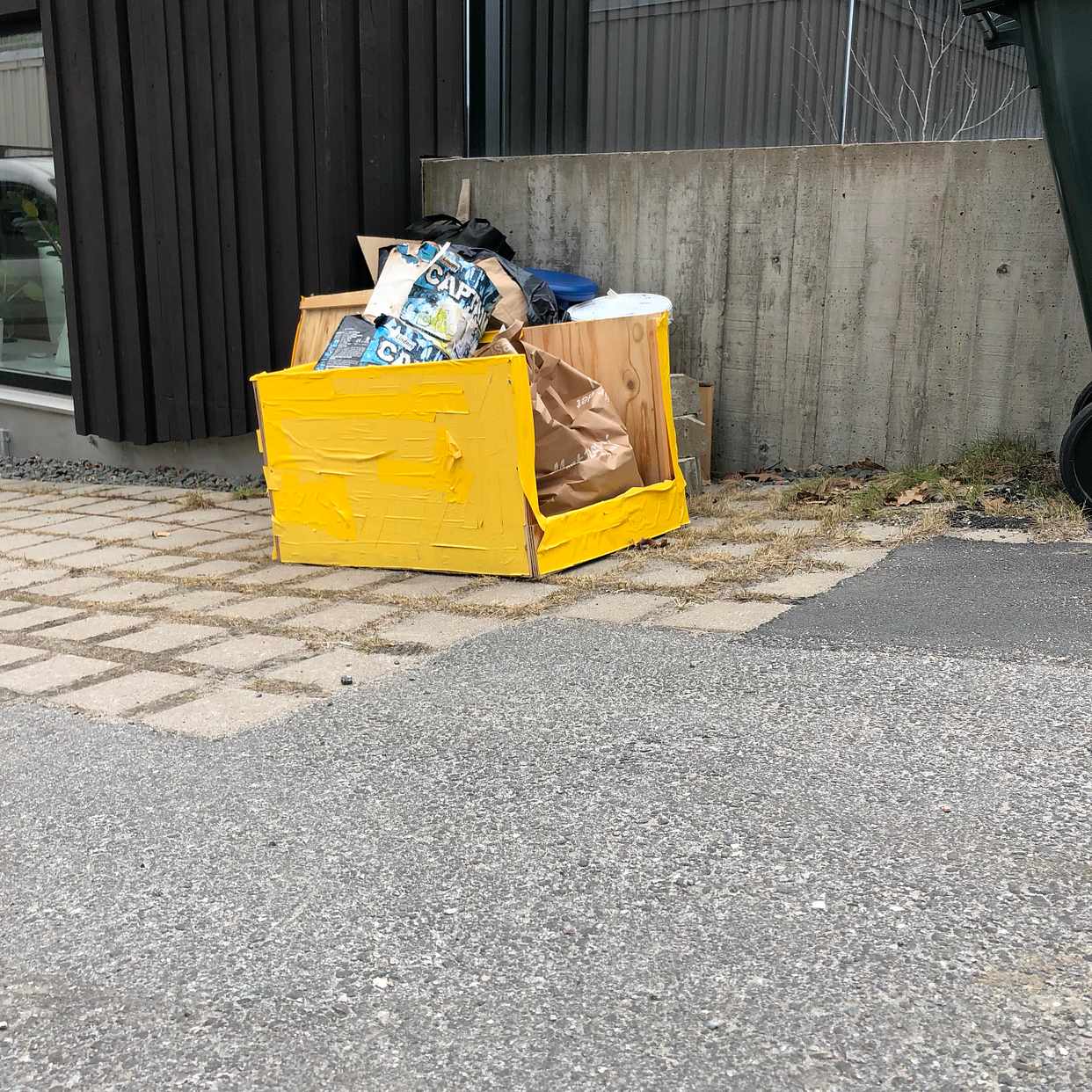 image of Skräp till tippen - Stockholm