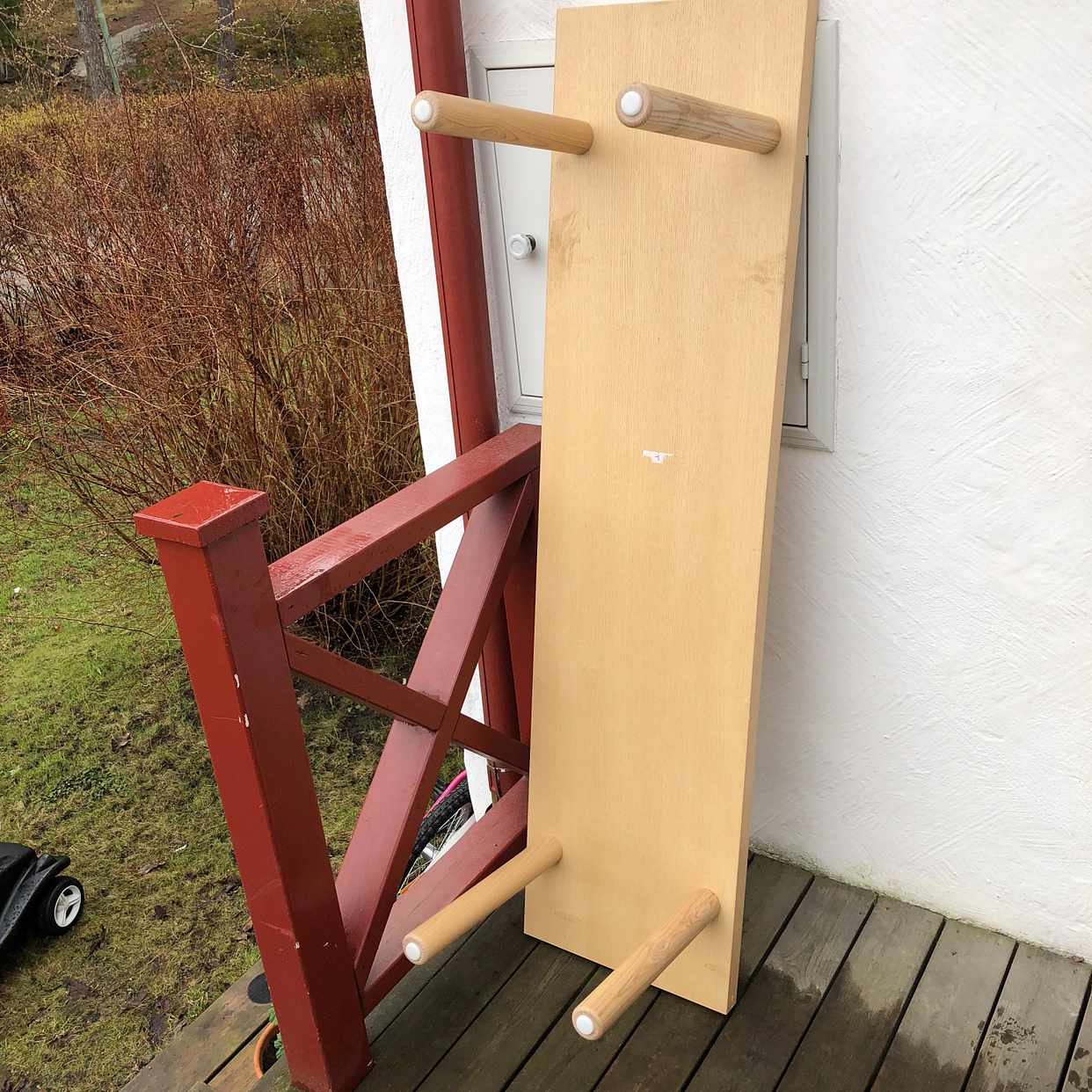 image of Kartong, lövsäckar, bord - Tyresö