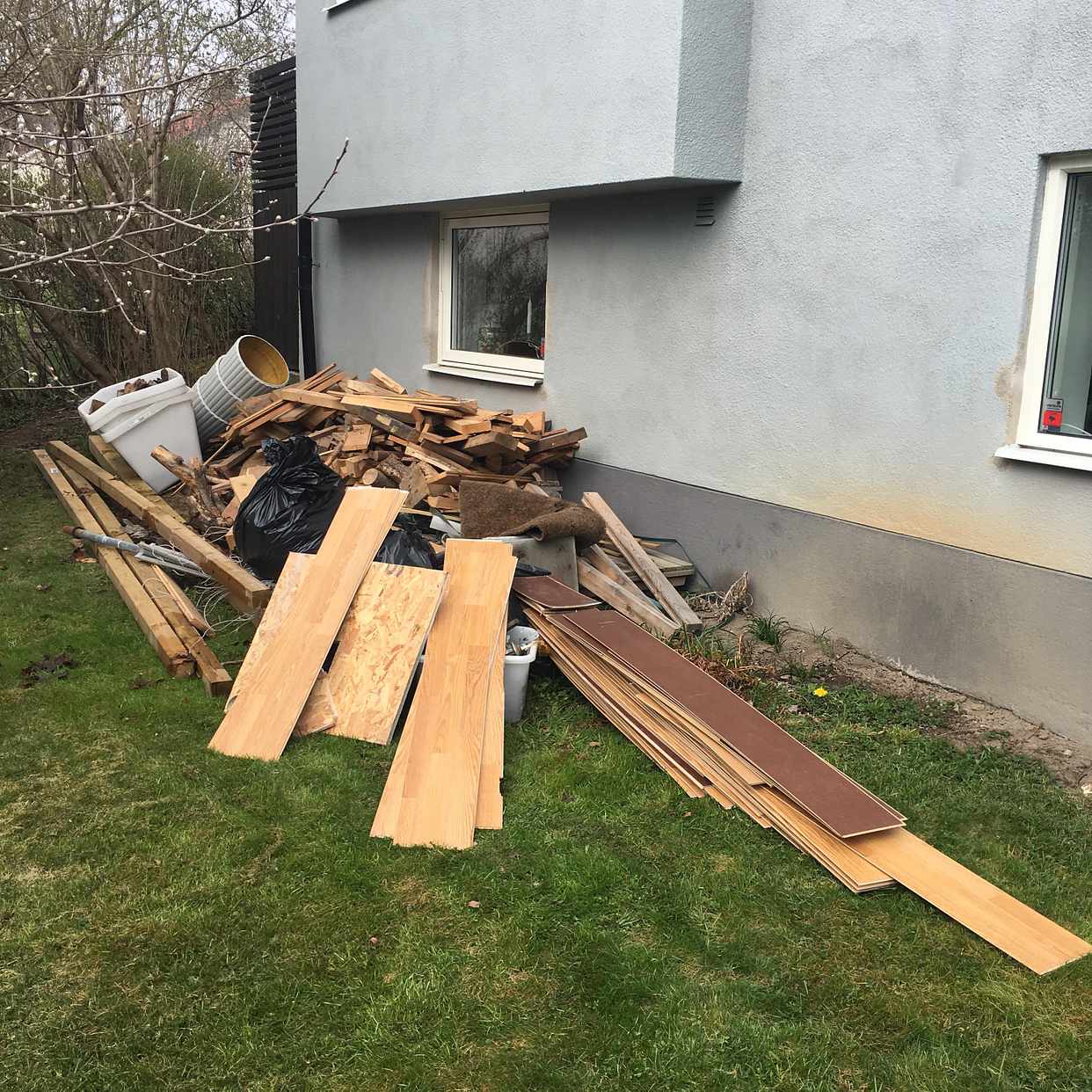image of Trämaterial etc - Älvsjö