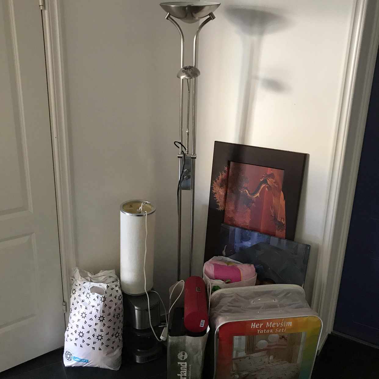 image of Lamp, CoffeMachine etc. - Stockholm