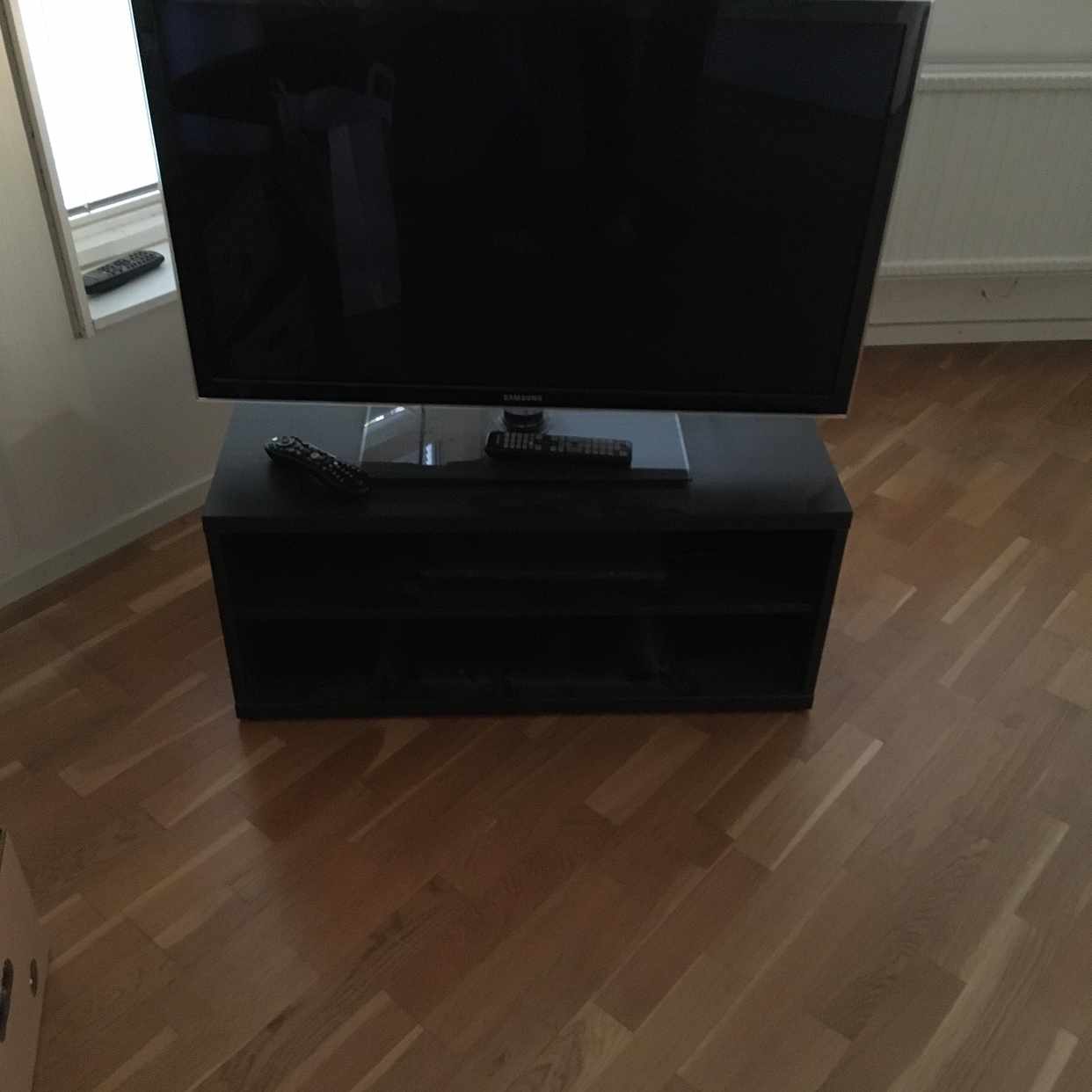 image of Kartonger, tv-bänkar m m - Göteborg