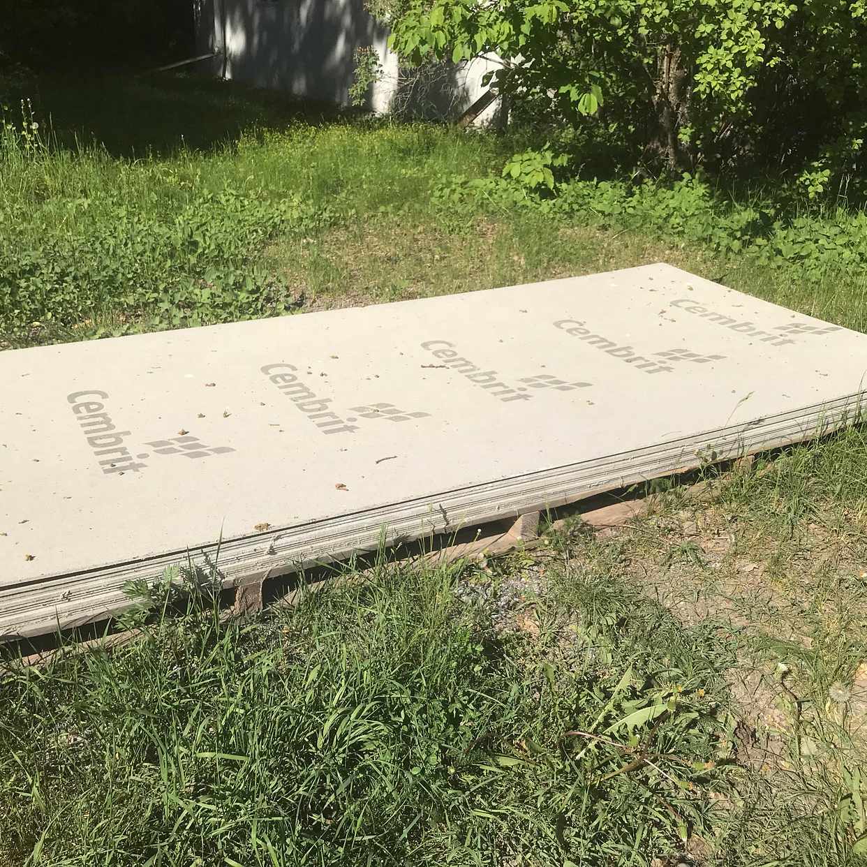 image of Cembrit (värde 5200kr) - Bromma