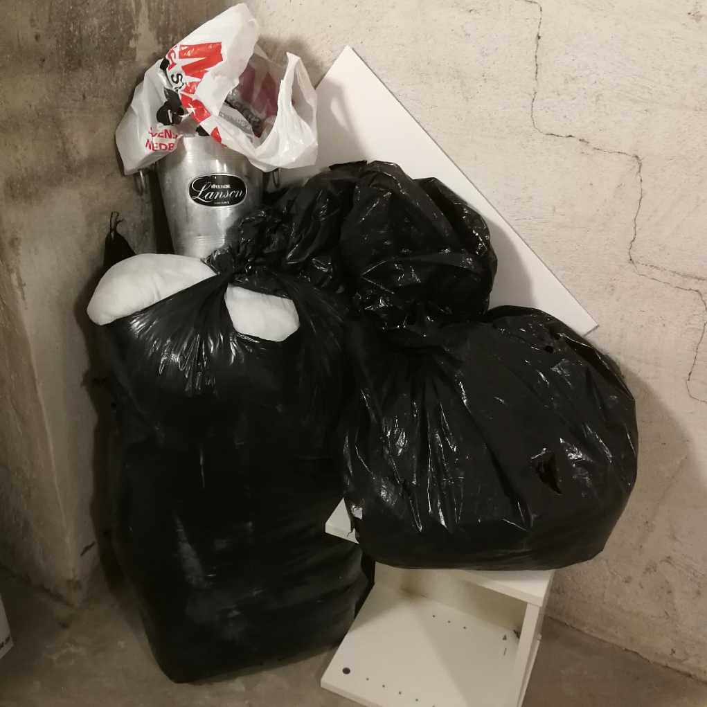image of Täcke,kuddar, blandat - Vendelsö