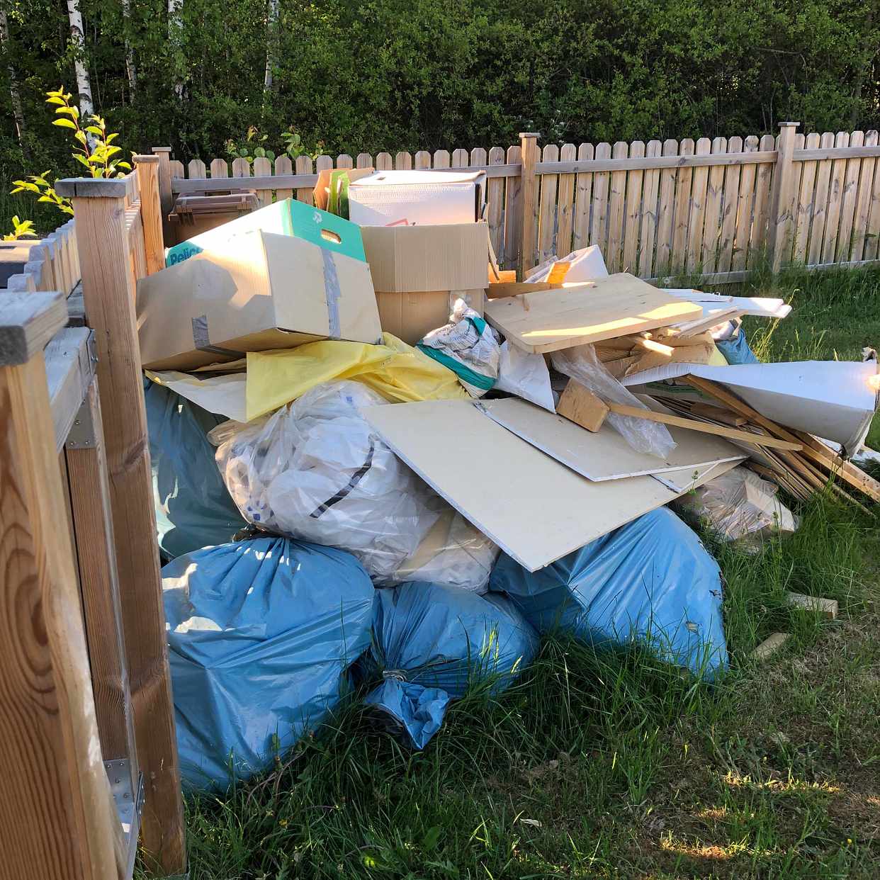 image of Diverse skräp till tippen - Åkersberga
