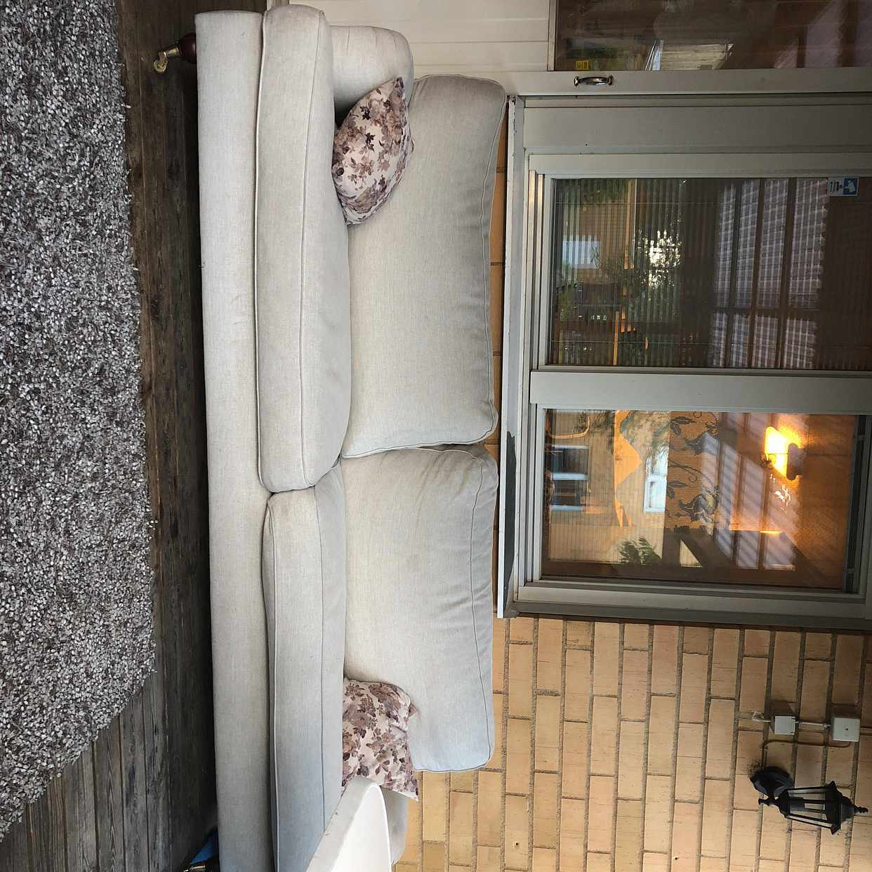 image of Soffa - Tumba
