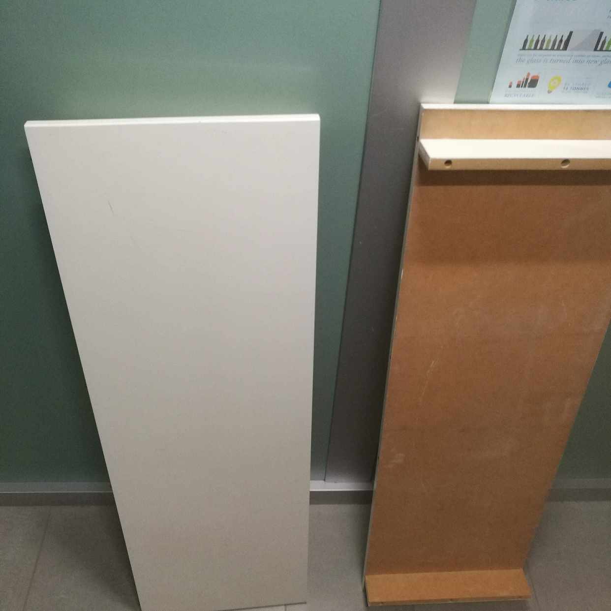 image of Köksbord och 2 stolar - 