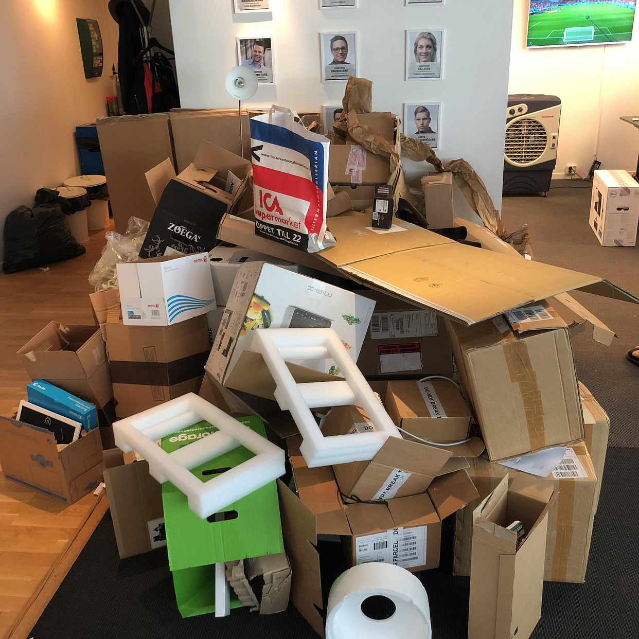 image of Papper kartonger - Stockholm