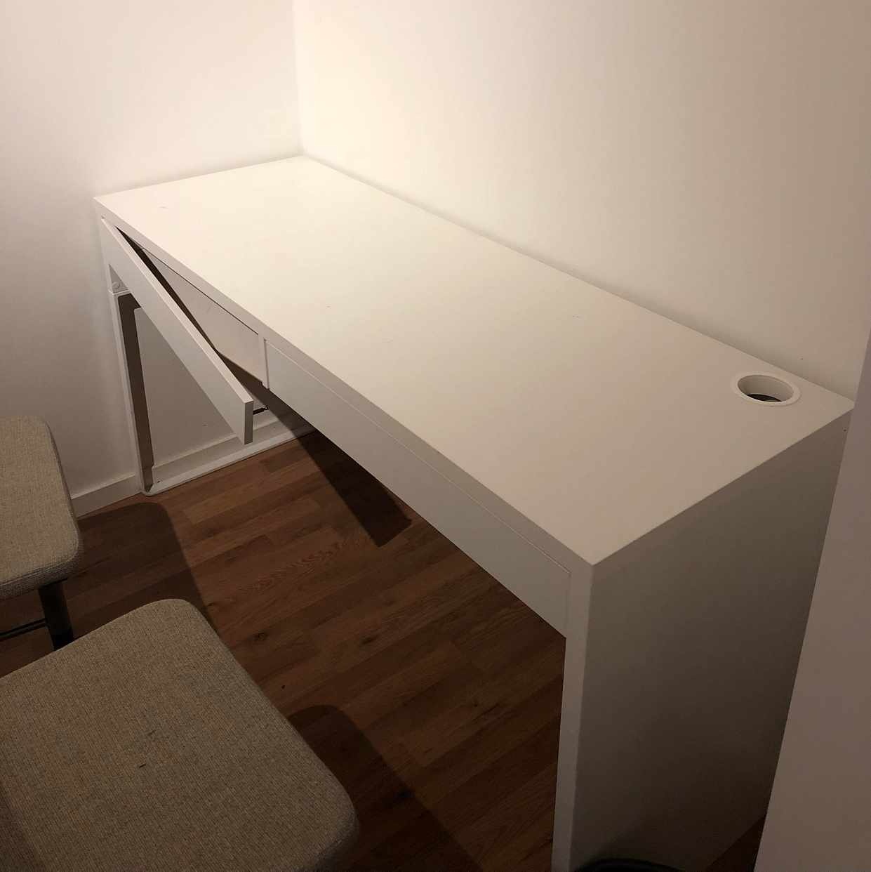 image of 90 säng + skrivbord - Vendelsö