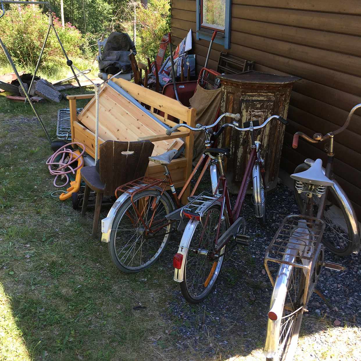image of Diverse skräp +tre cyklar - Åkersberga