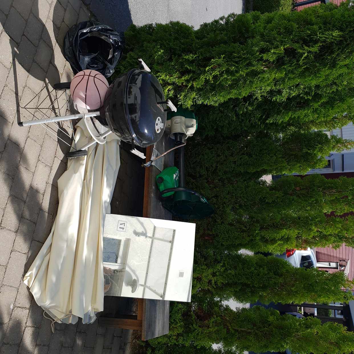 image of Blandat slängas - Upplands Väsby