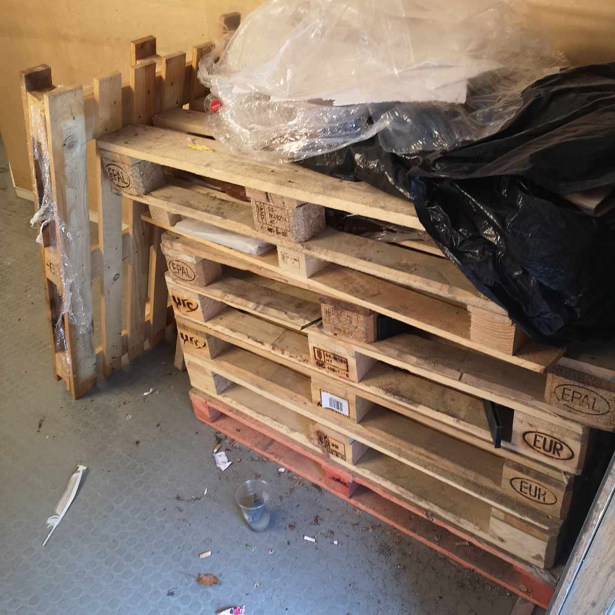 image of Gratis mot hämtning. - Stockholm