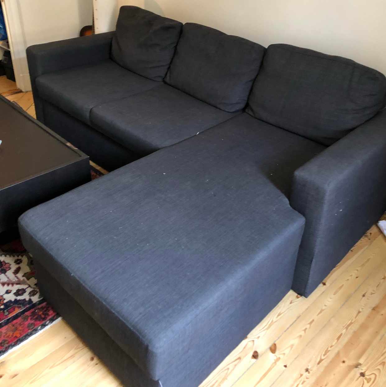 image of Fin soffa bortskänkes - Stockholm