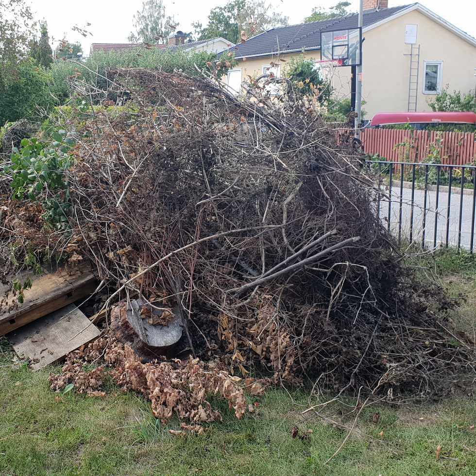 image of Ris samt trä och metall -  Hägersten