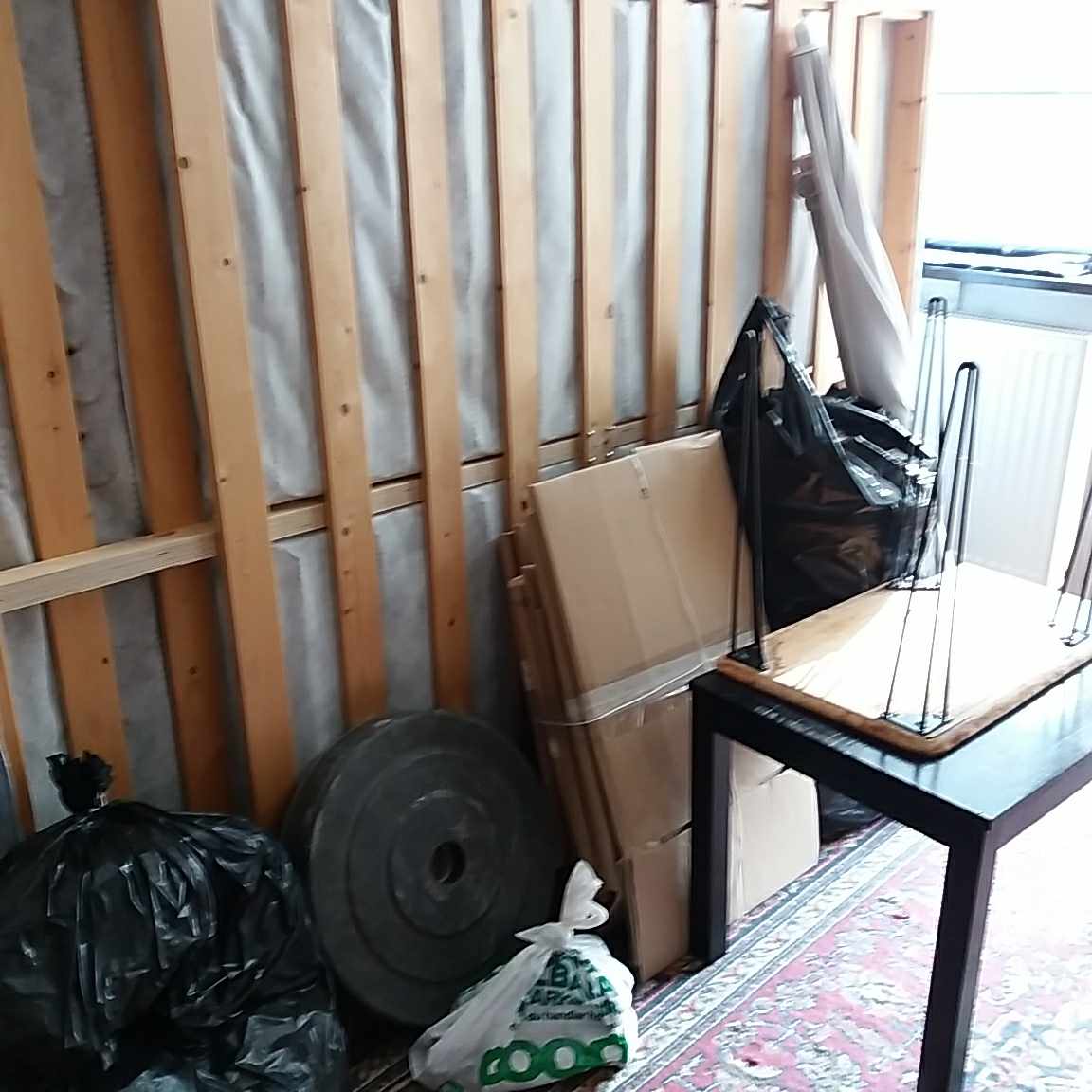 image of Säng, parasoll + skäp - Johanneshov