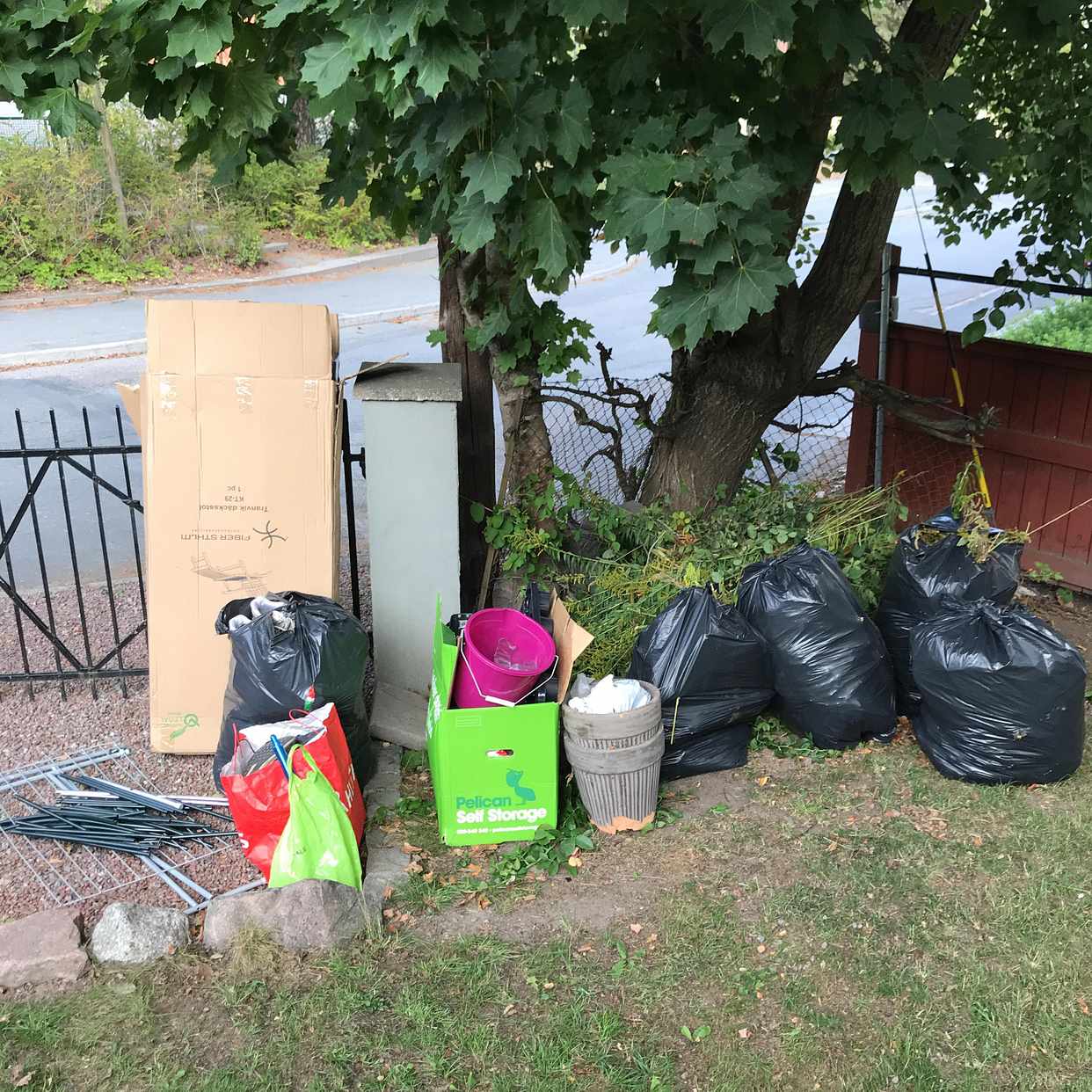 image of Diverse skräp till ÅVC - Danderyd
