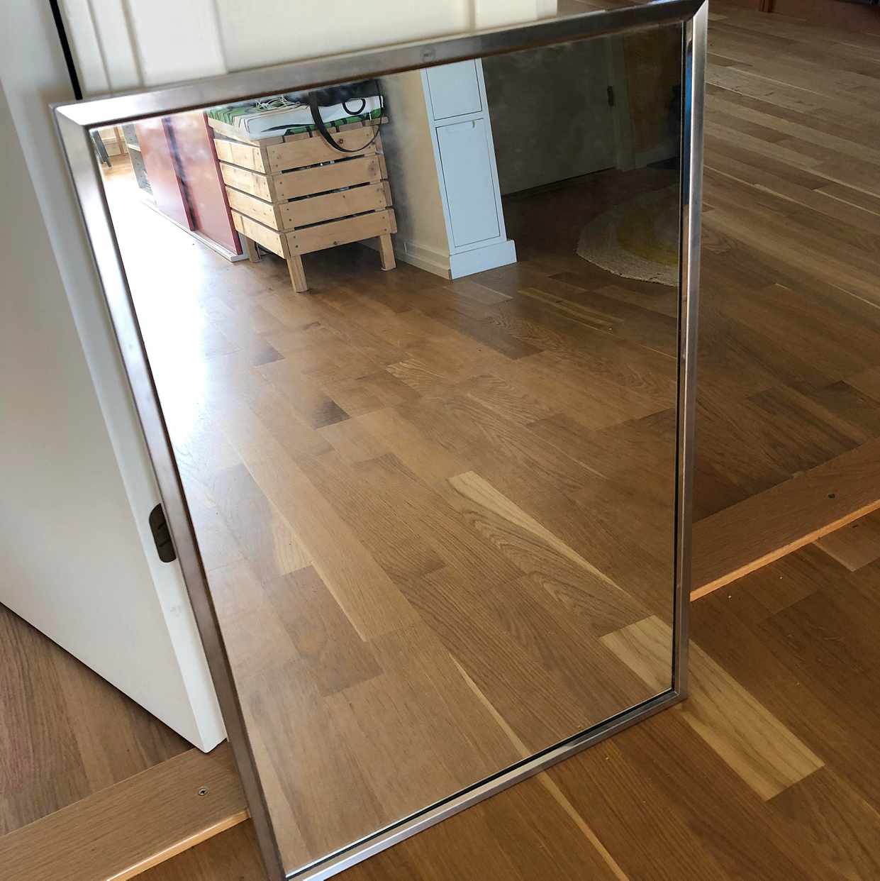 image of Spegel 40x60 metallram - Stockholm
