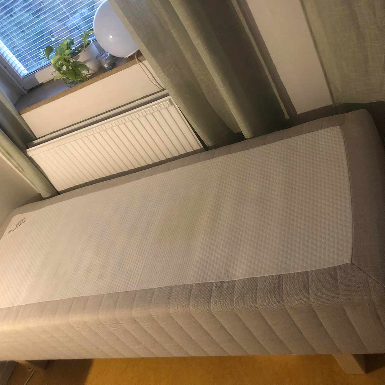 image of Säng 80  cm bortskänkes - Hägersten