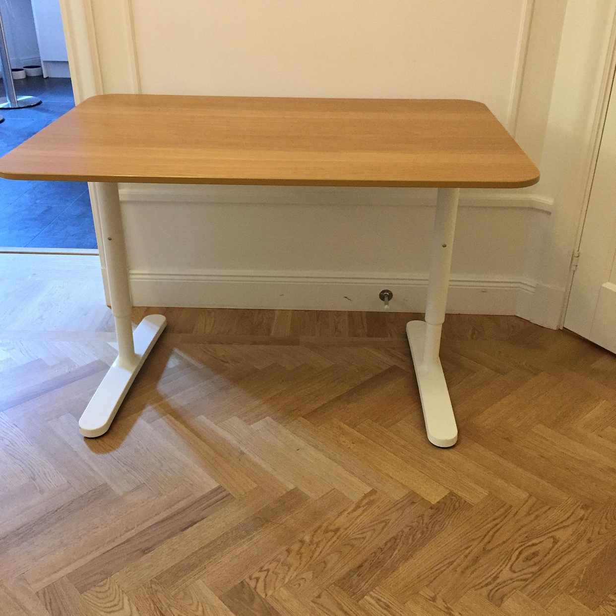 image of Ikea skrivbord - Stockholm