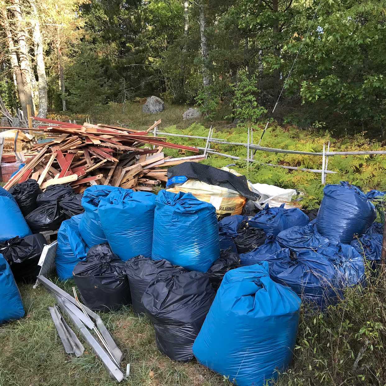 image of Brädor och byggavfall - Norrtälje