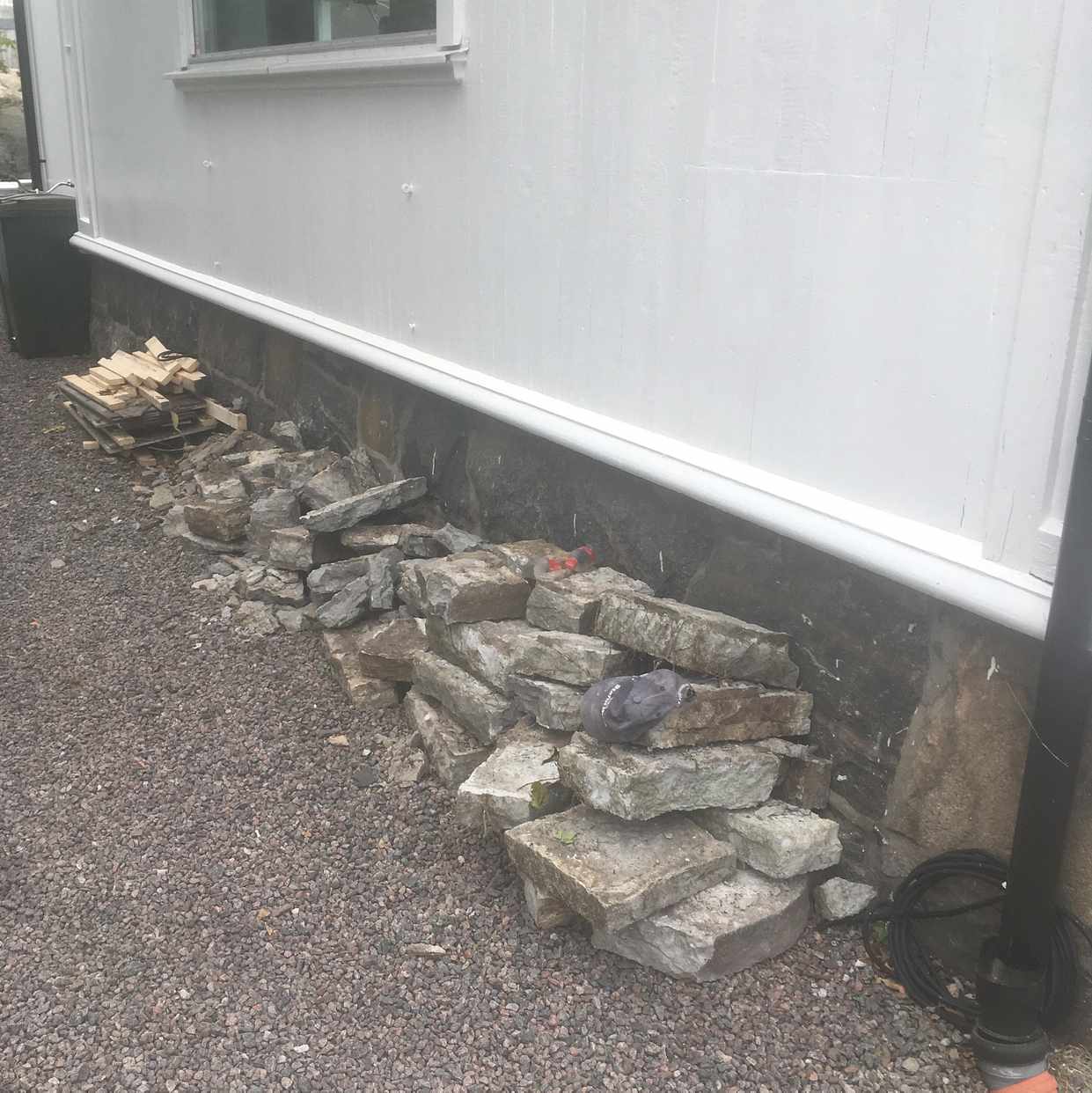 image of Betongsten och brädor - Västra Frölunda