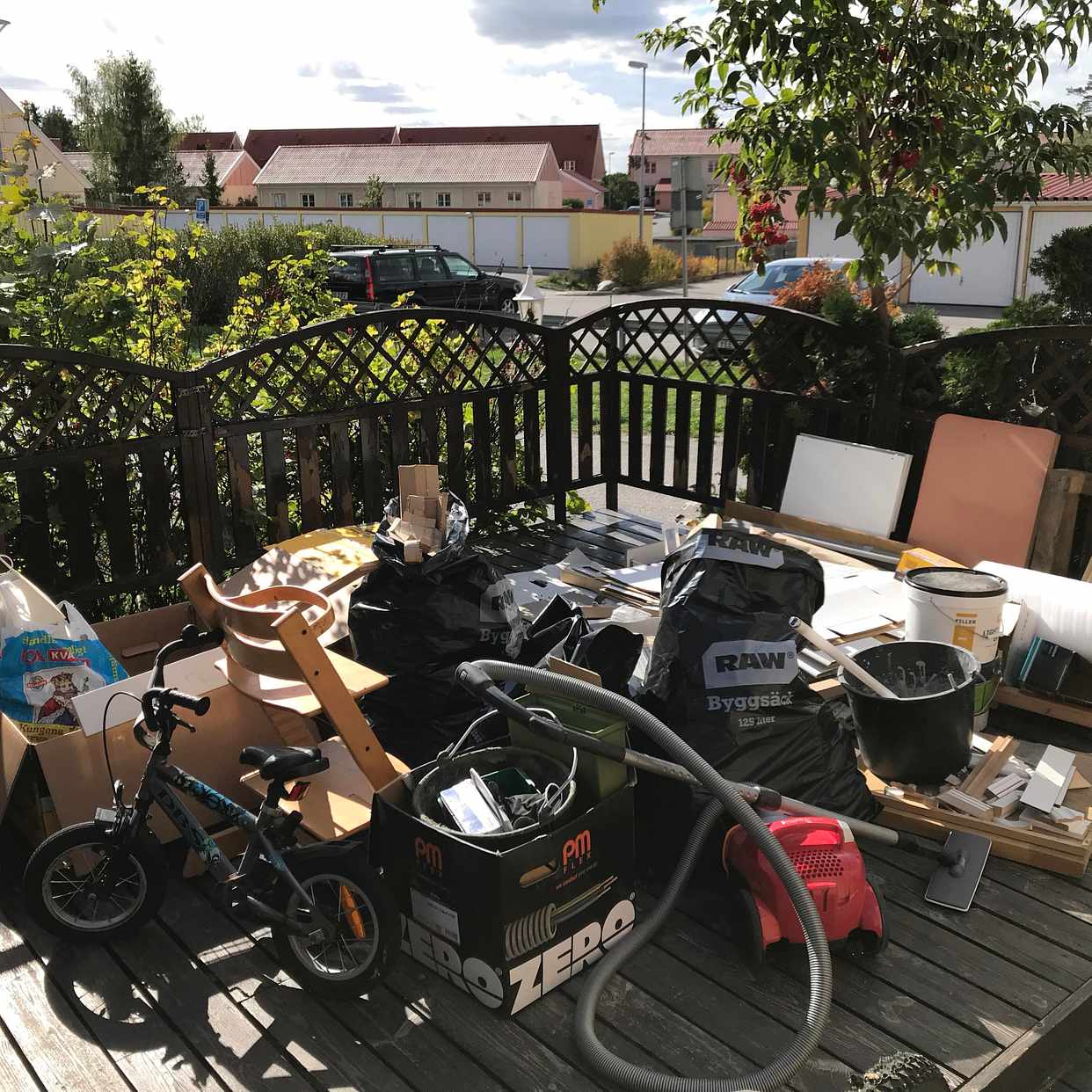 image of Renovering bråte, skräp - Huddinge