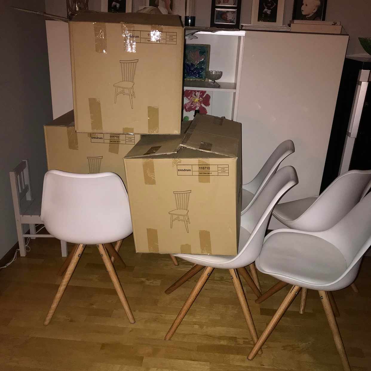image of 6 stolar plus 3 emballage - Sundbyberg