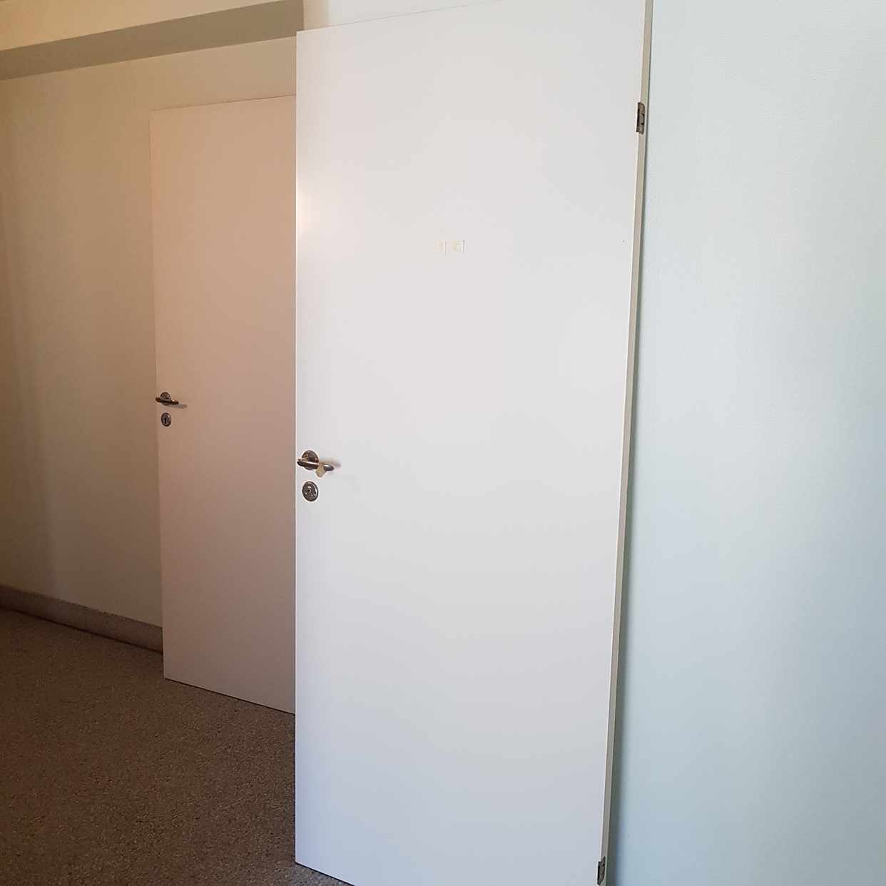 image of Två innerdörrar - Hägersten