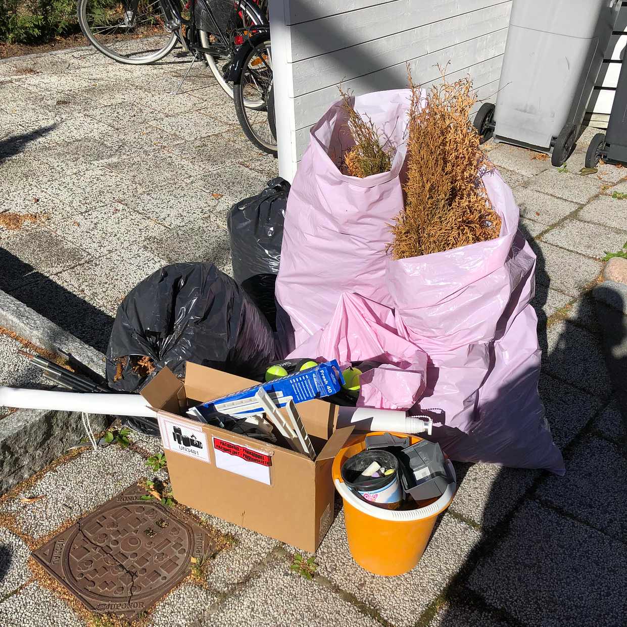image of 5 säckar, blandat lek mm - Stocksund