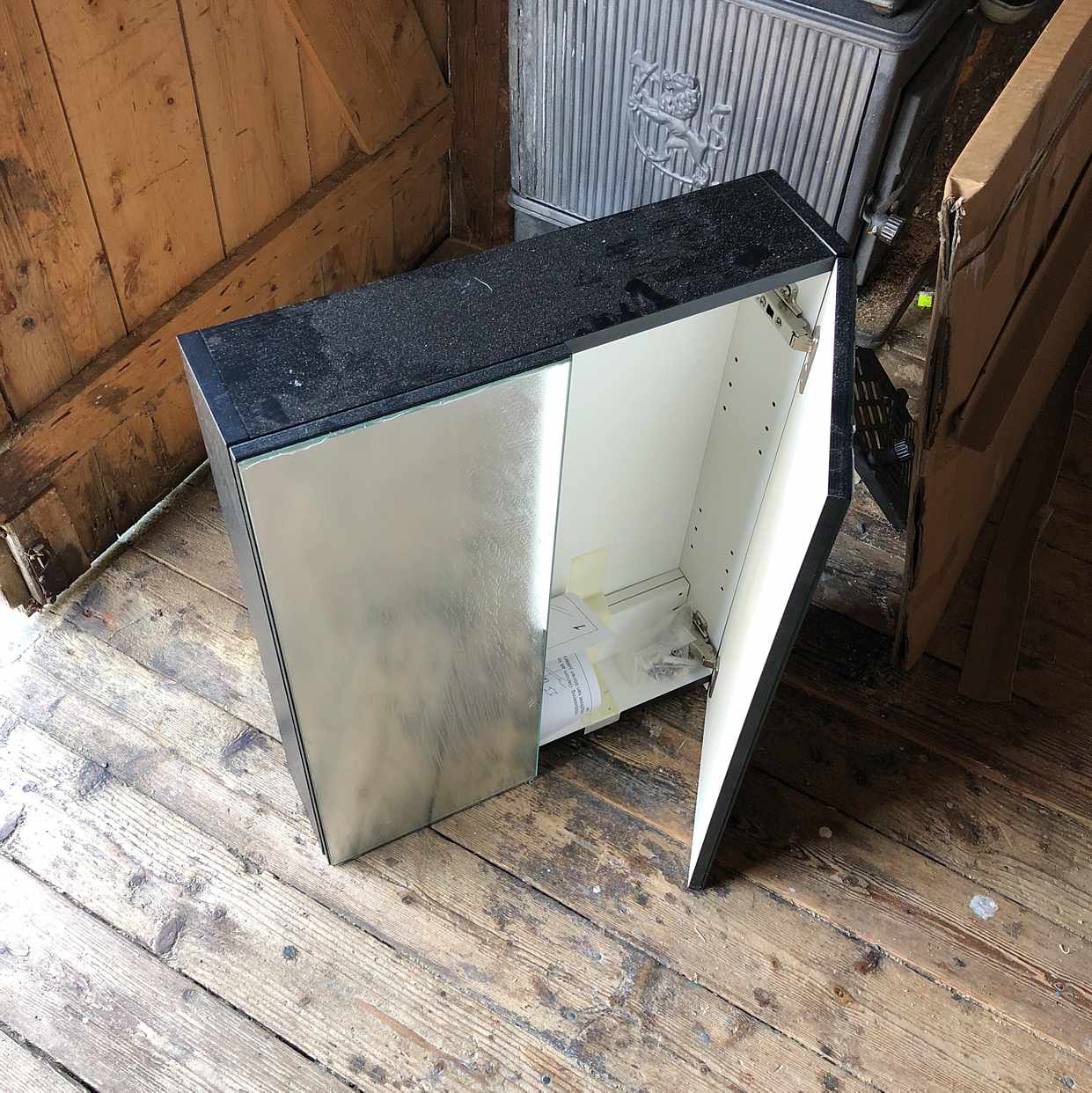 image of Kommod och två spegelskåp - Åkersberga