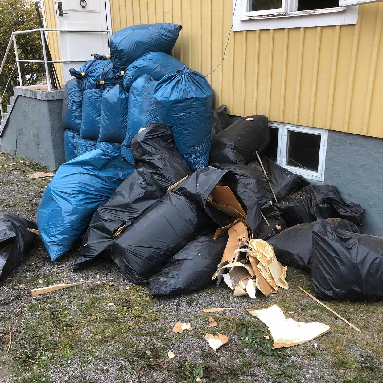image of Rivningsmaterial - Solna