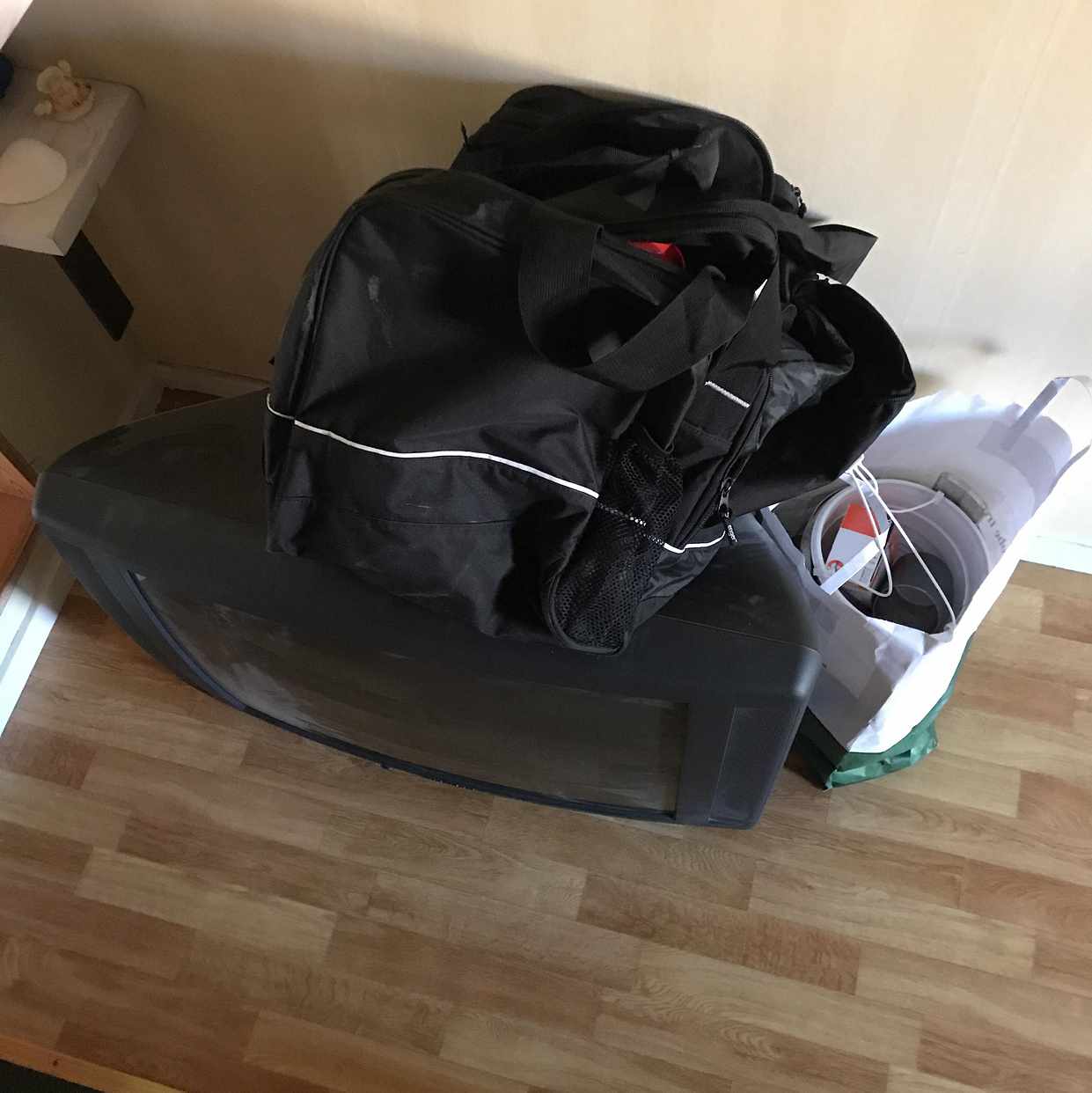 image of Tv, kläder lite övrigt - Farsta