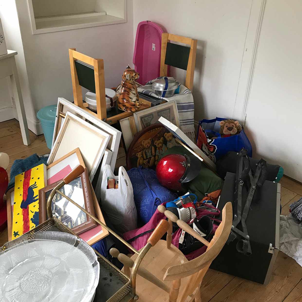 image of Fyndhämtning för loppis? - Djursholm