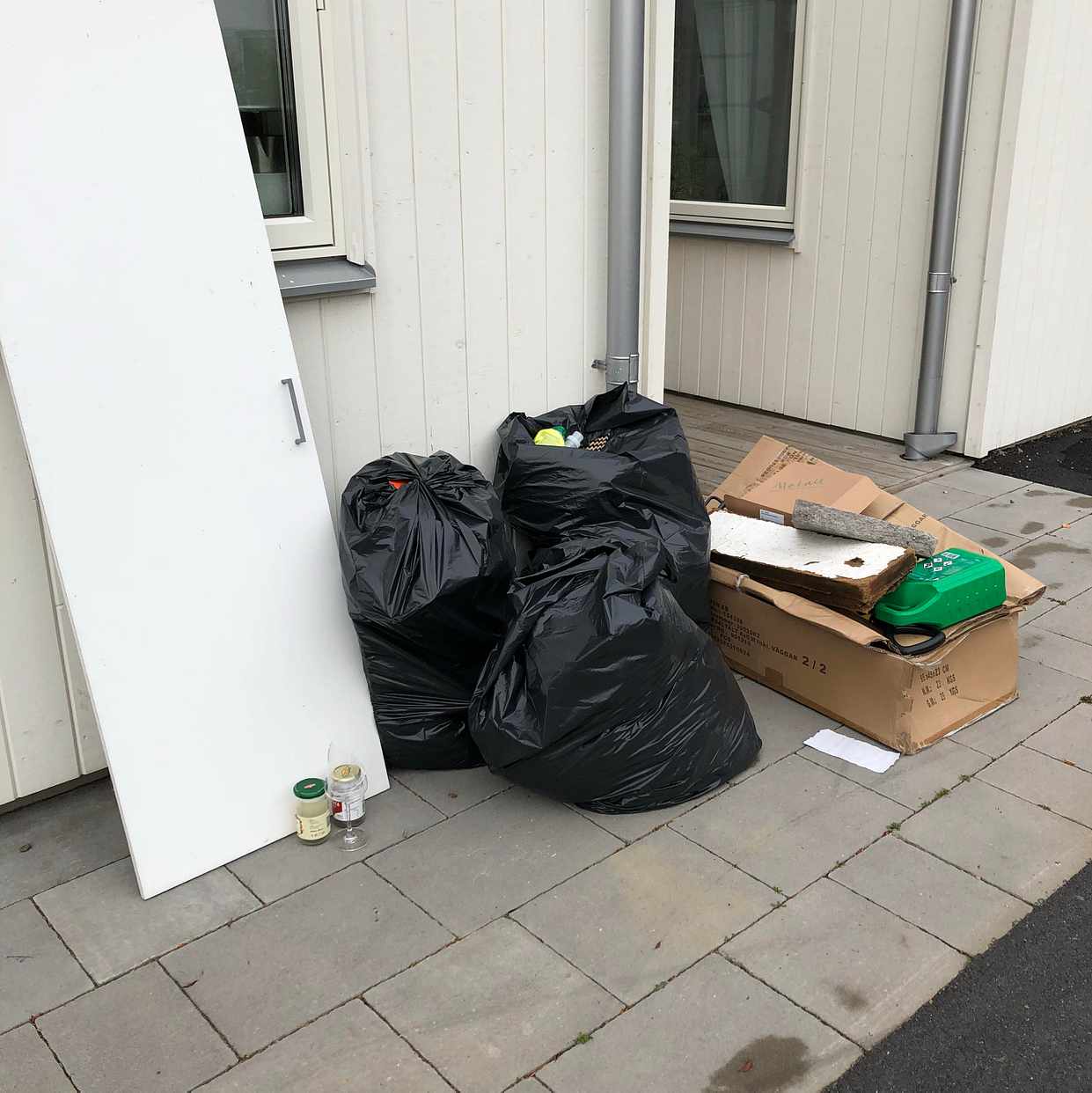 image of Div plast, kartonger - Huddinge