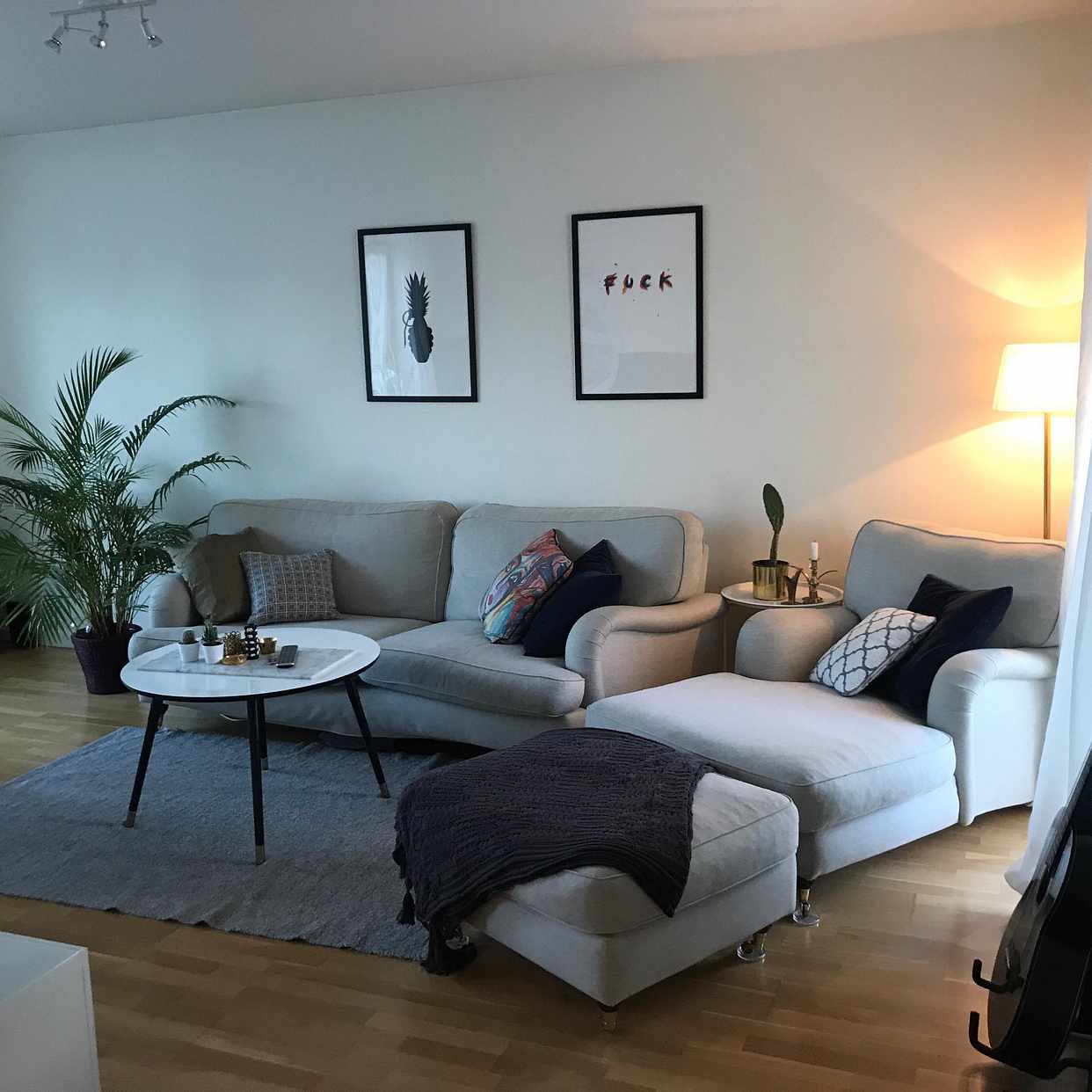 image of Soffa, fåtölj och fotpall - Stockholm