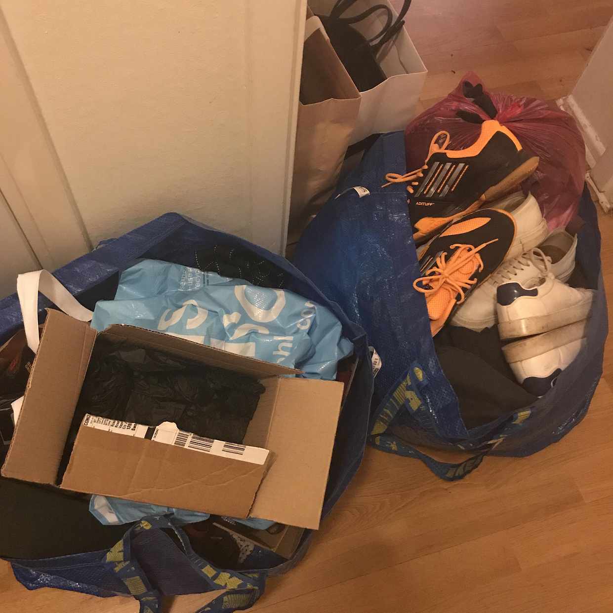 image of 2  Clothes, 2 Recycling - Hägersten