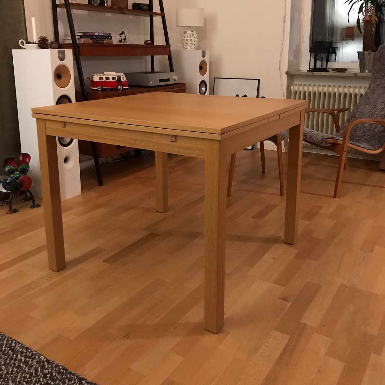 image of Bord med utdragbar skiva - Hägersten