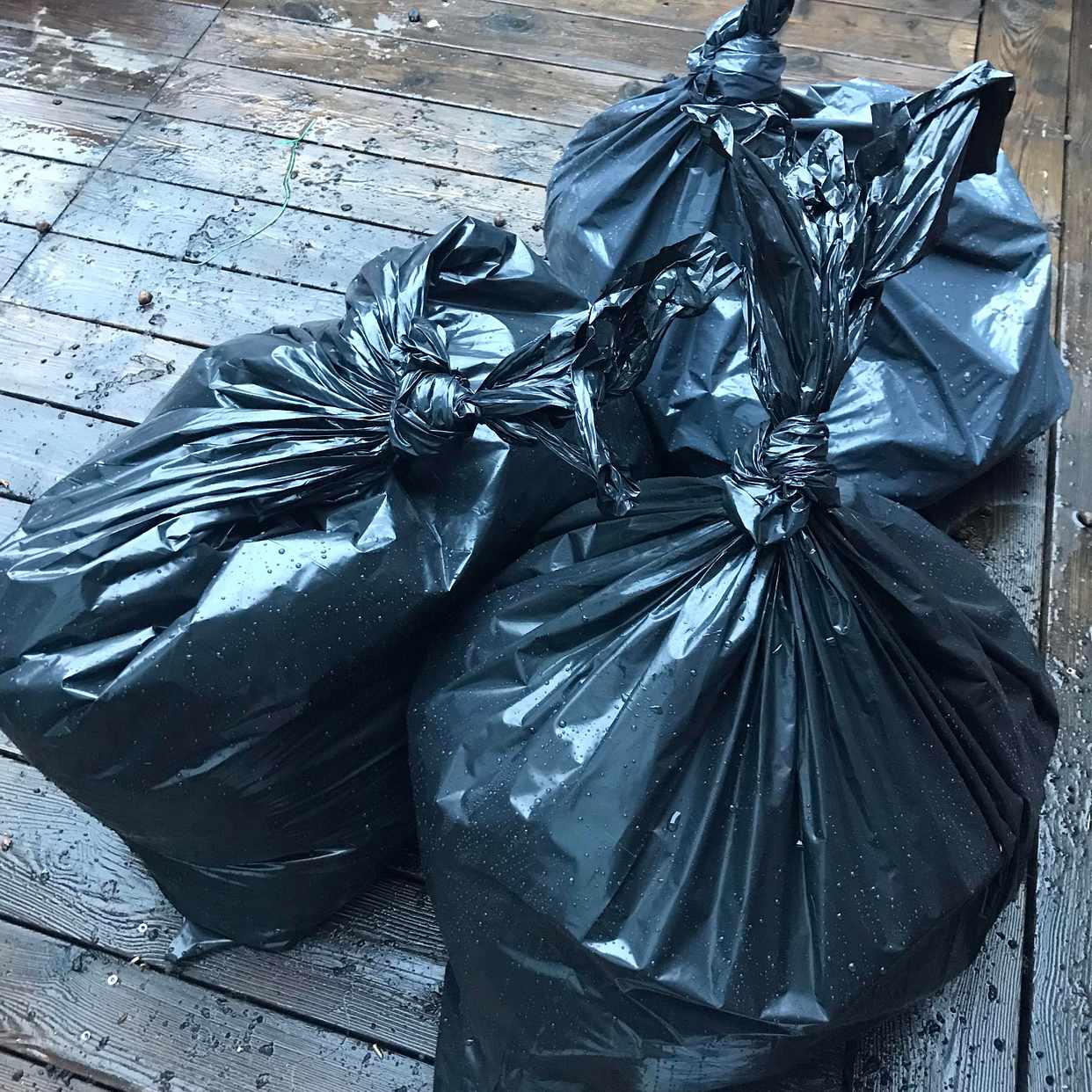 image of 3 säckar med jord - Stockholms Stad
