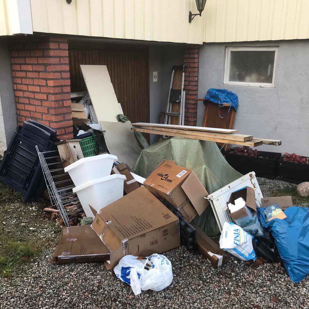 image of Skräp och byggavfall - Huddinge