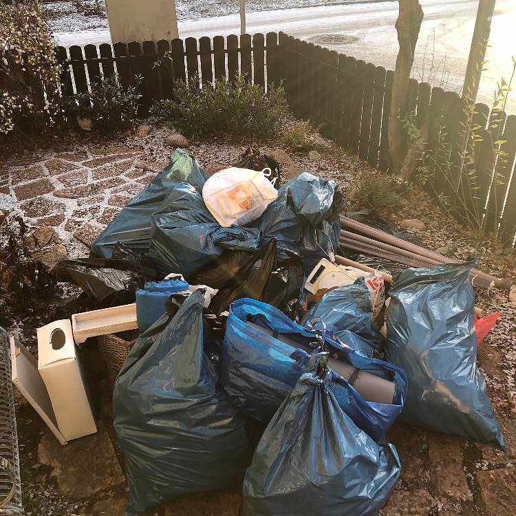 image of 15 säckar för återvinning - Bromma