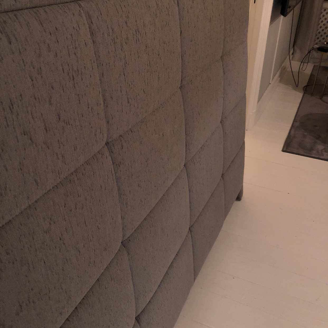 image of Sänggavel i grå sammet - Stockholms Stad