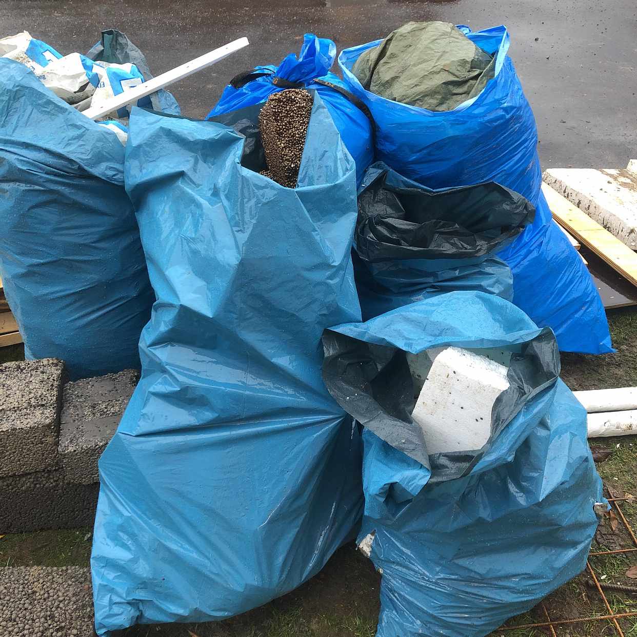 image of Trävirke mjukplast etc - Enskededalen