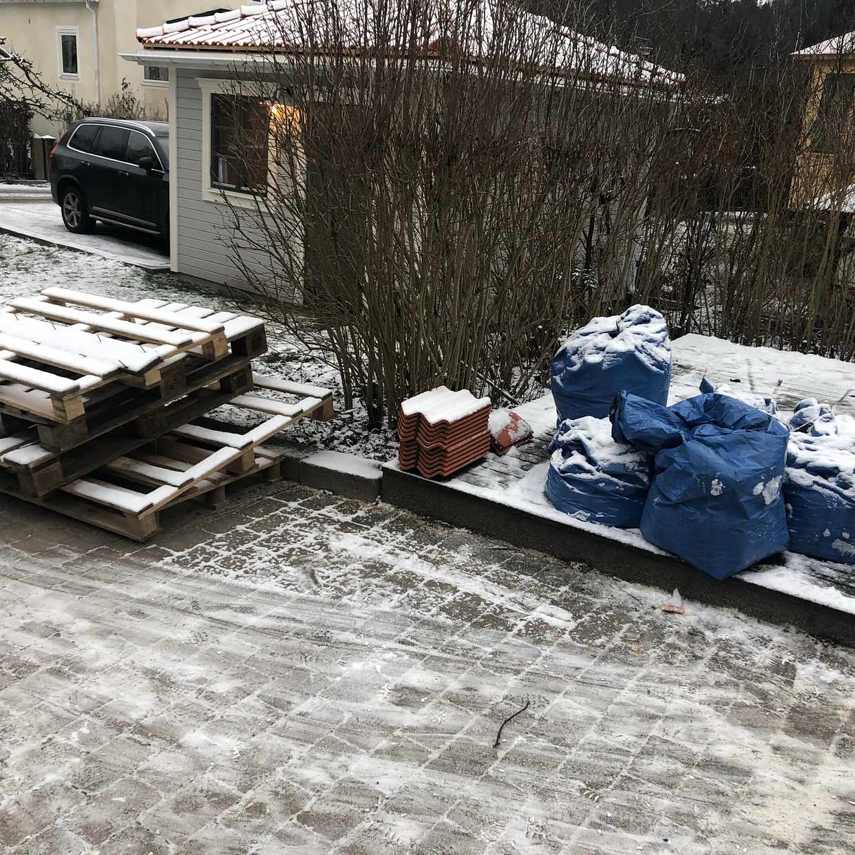 image of EURPall, byggmaterial,löv - Nacka