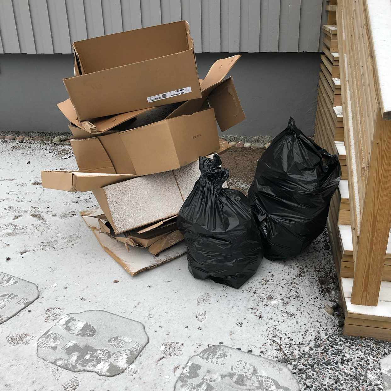 image of Barnleksaker o skräp - Lidingö
