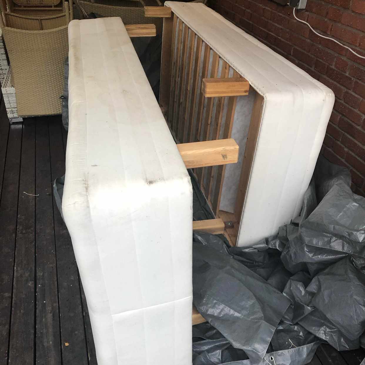 image of 2 sängar hämtas - 